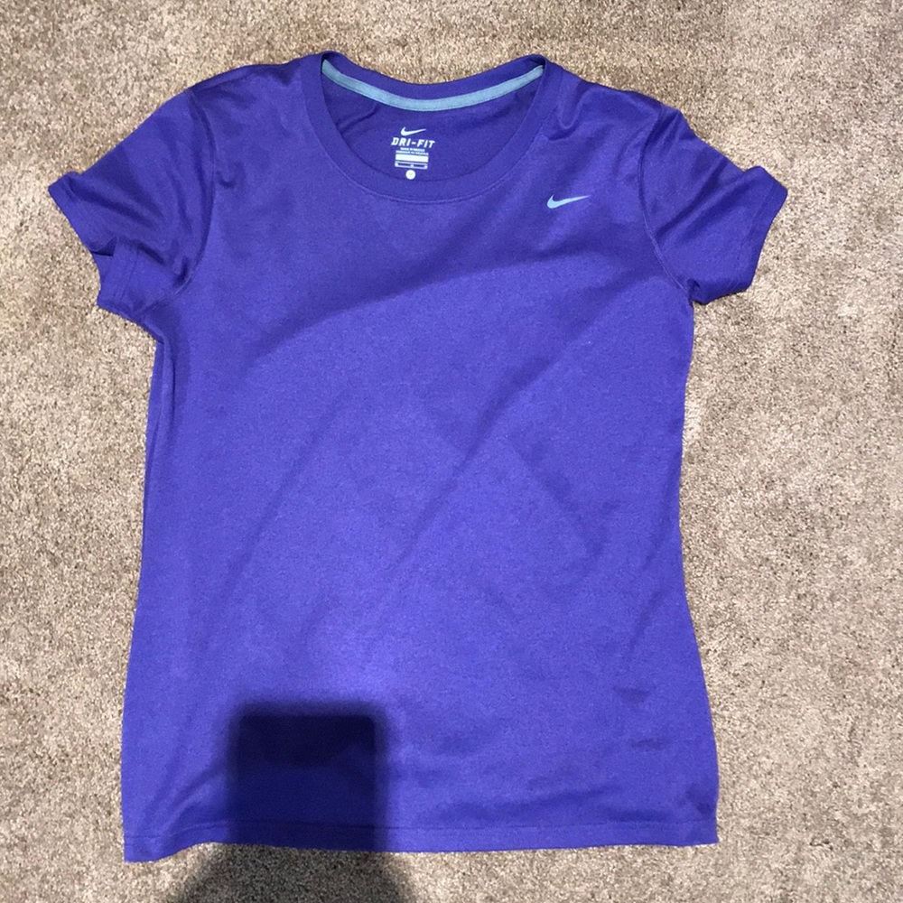 Nike dry fit top medium